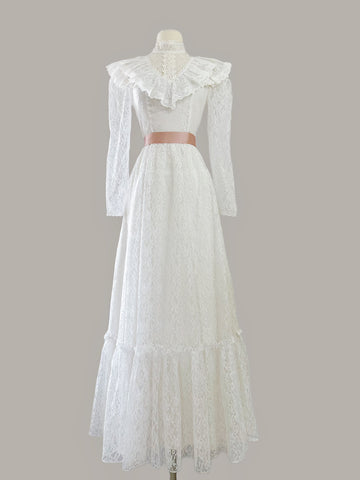 1970s Vintage Lace Dress in Floral White