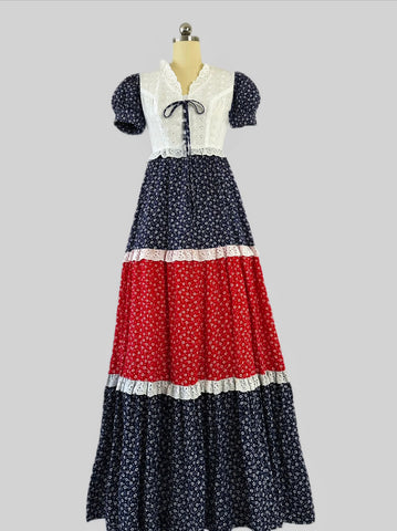 1970s Seersucker and Eyelet Lace Dress | Vicky Vaughn