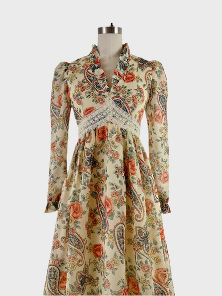 1970s Vintage Floral & Paisley Maxi Dress