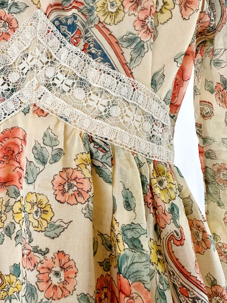 1970s Vintage Floral & Paisley Maxi Dress