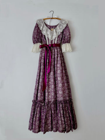 1970s Gunne Sax Purple Floral & Lace Prairie Dress