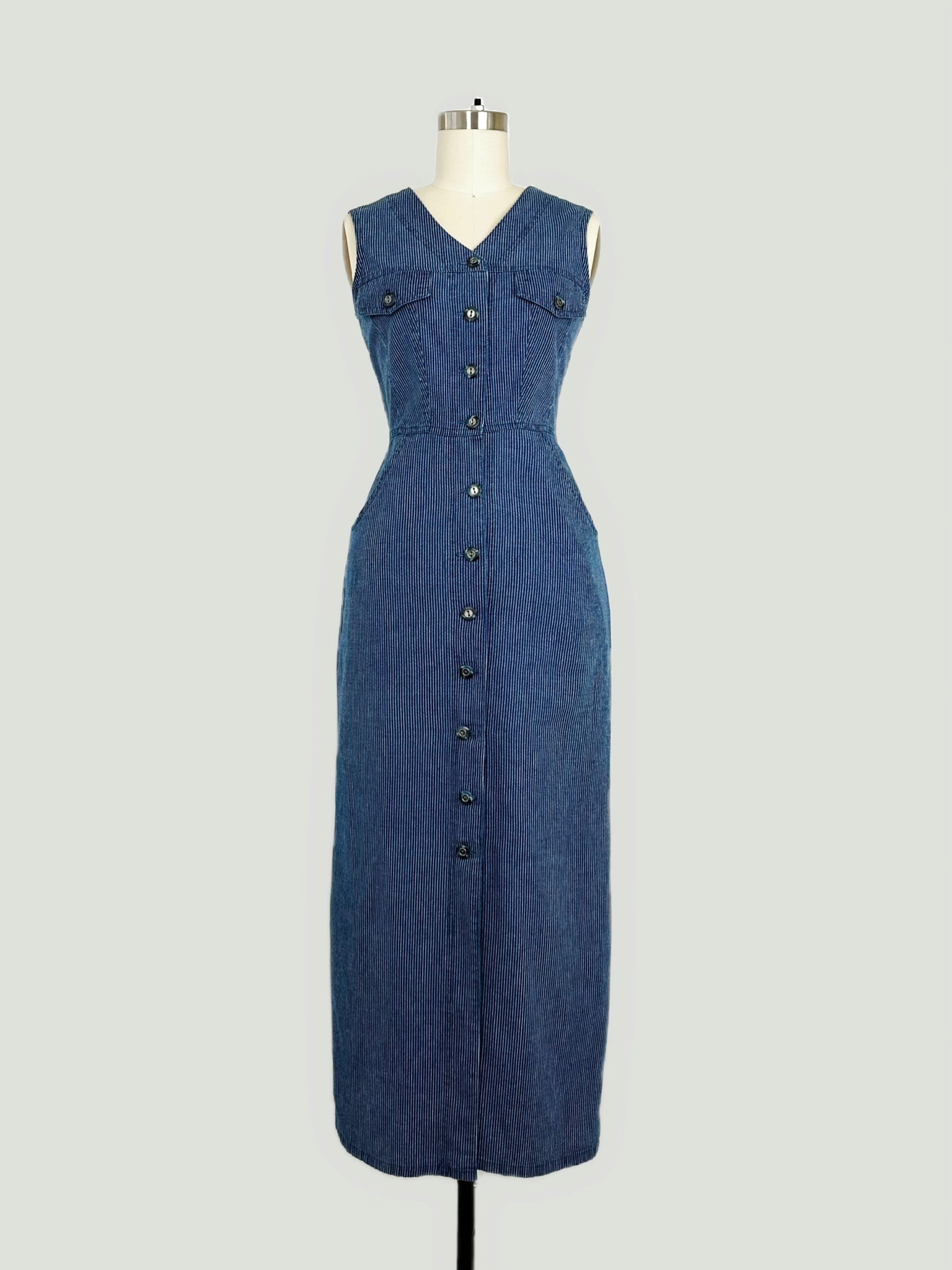 Vintage Sleeveless Buttoned Denim Maxi Dress | 1990s