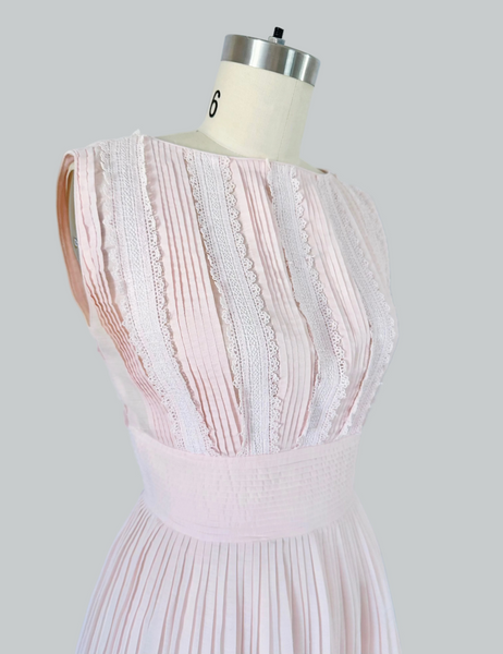 vintage 1950s L'Aiglon Blush pink Lace trimmed dress with pleated skirt