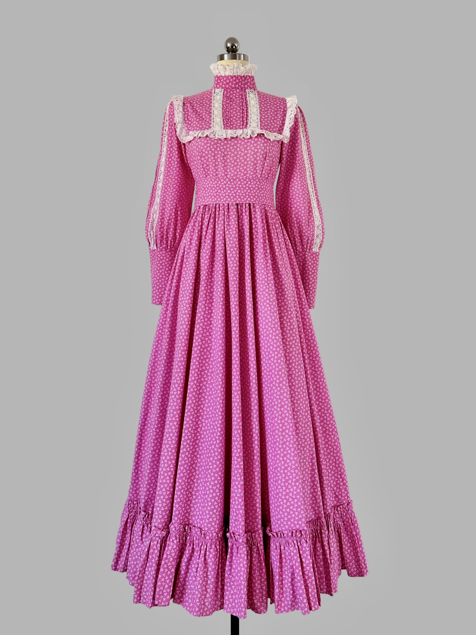 Early 1970s Laura Ashley  Made in Carno, Wales  Dearly Vintage