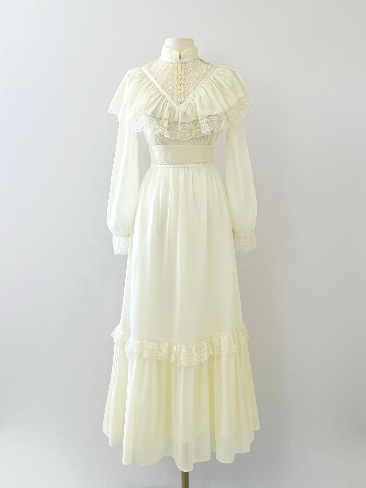 1970’s Creme de Vanille Dress