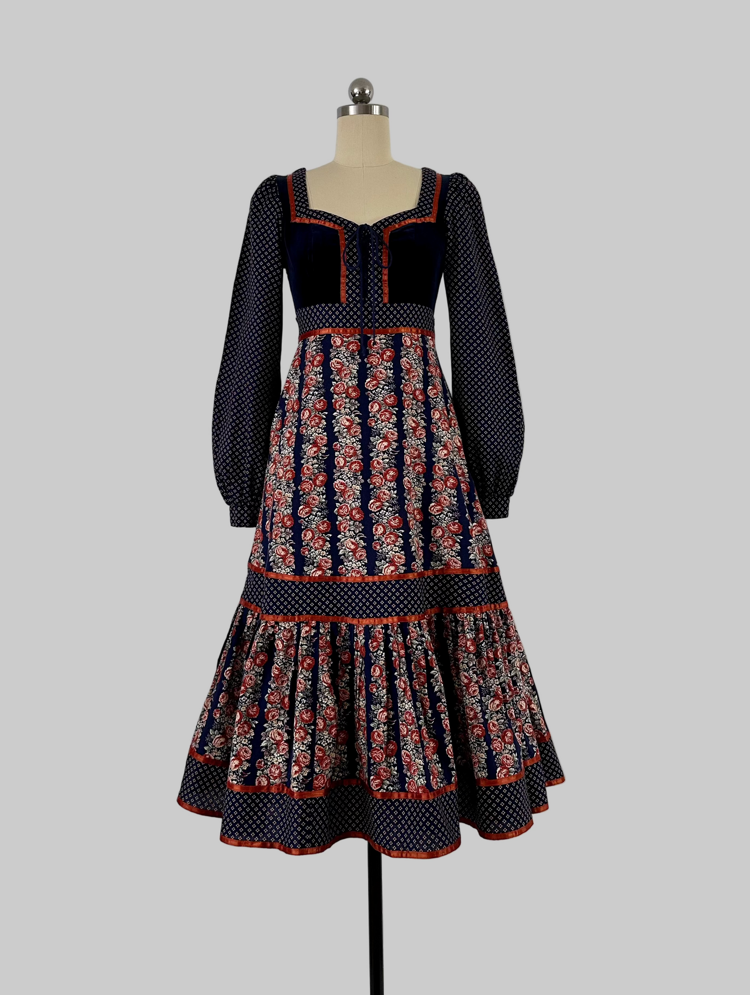 1970s Gunne Sax Velvet and Cabbage Rose print cotton Midi dress