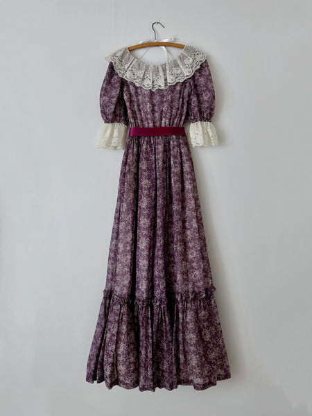 1970s Gunne Sax Purple Floral & Lace Prairie Dress