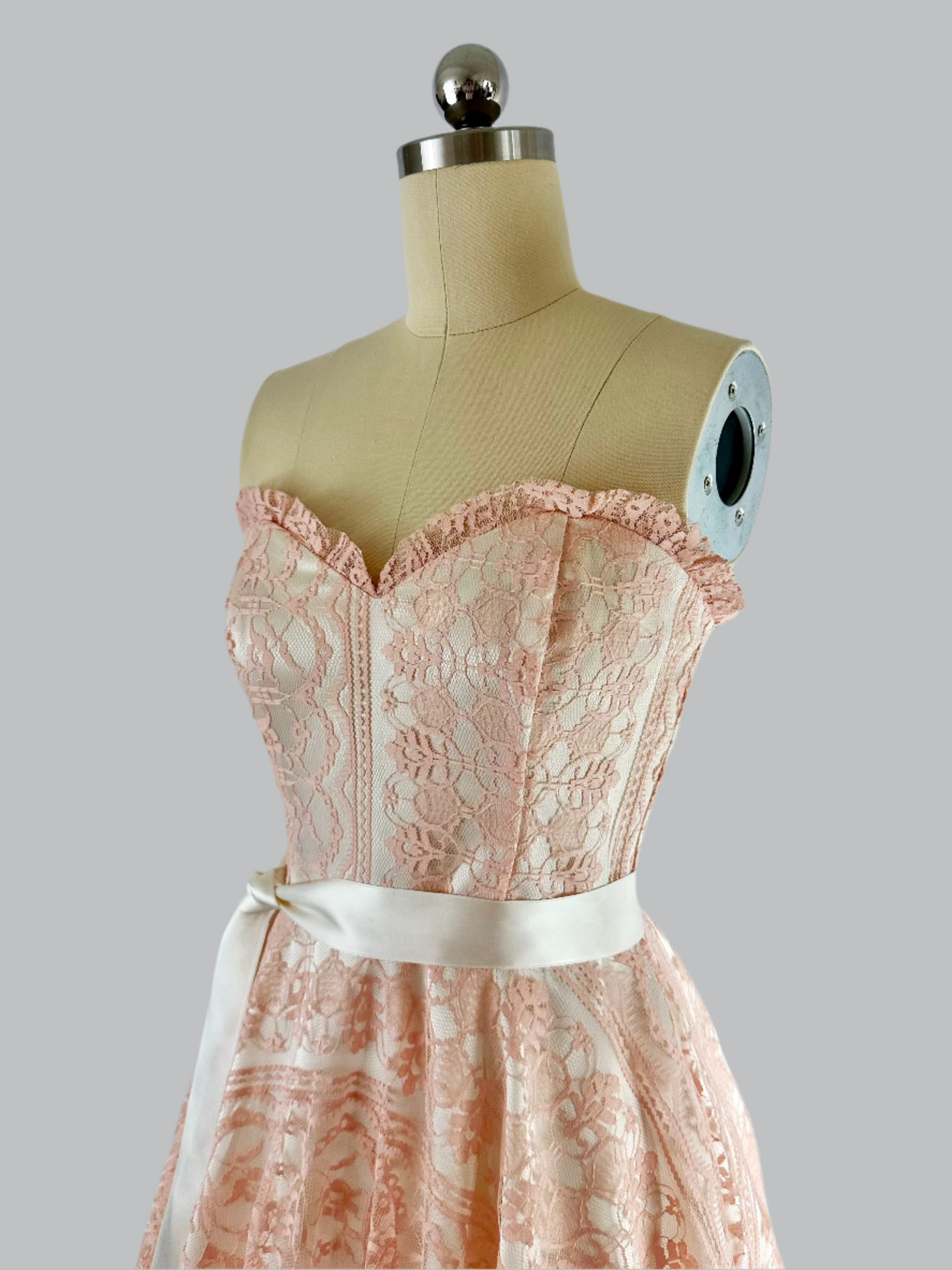 1980s Gunne Sax Blush Lace Corset Dress – Dearly Vintage