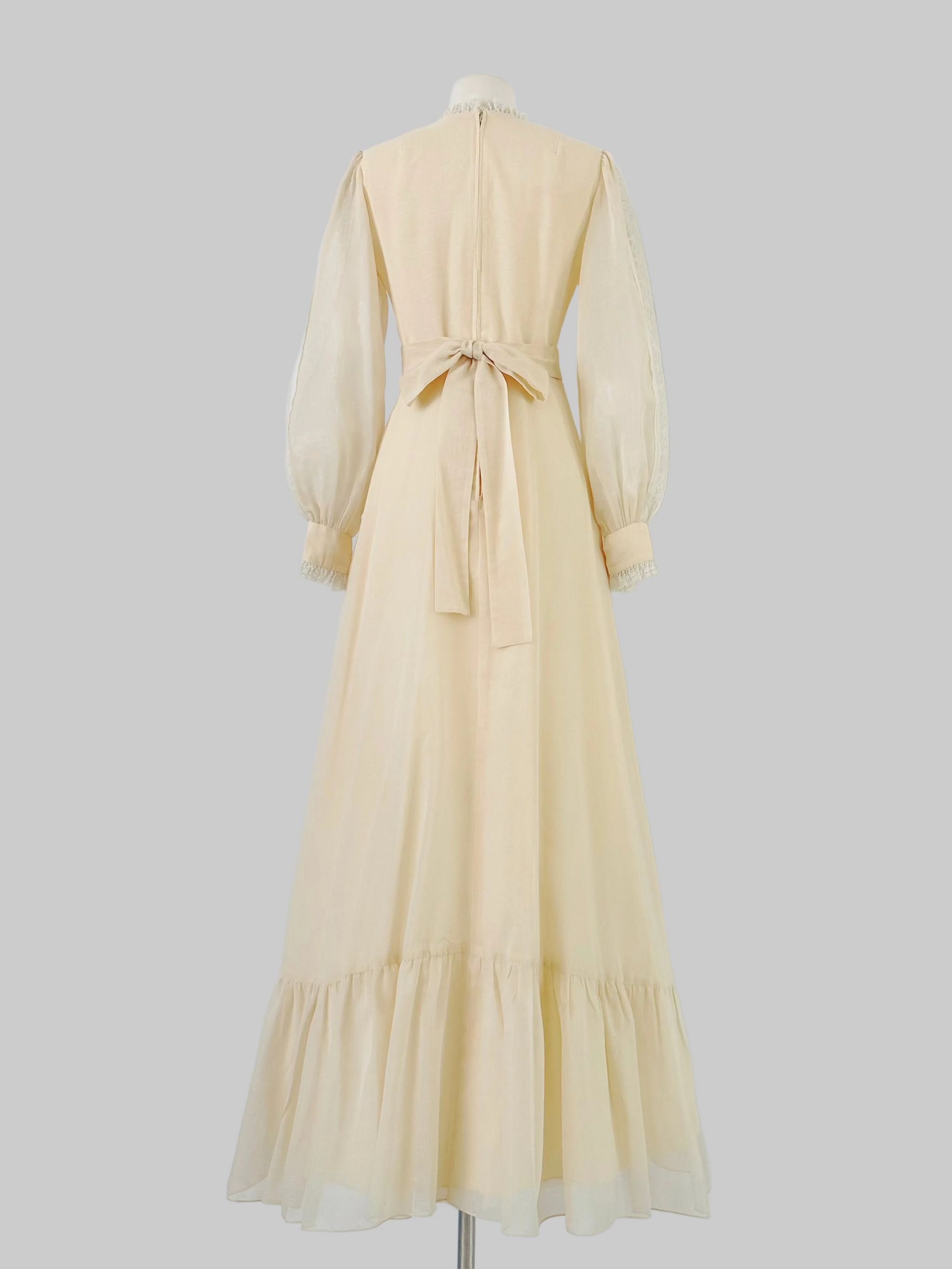 vintage 70s maxi dress 1970s Ivory Lace Trimmed Maxi Dress – Dearly Vintage