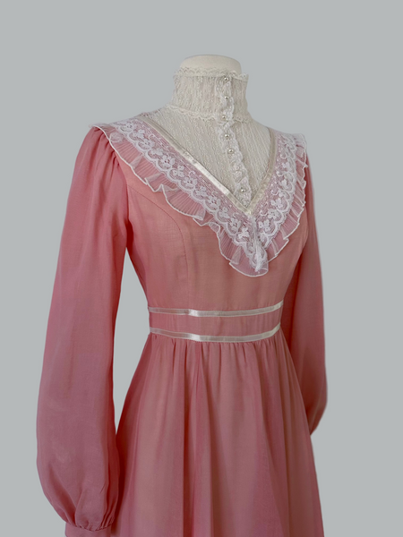 Rare 1970s Gunne Sax dusty rose pink lace dress with Victorian neckline and ruffled hem