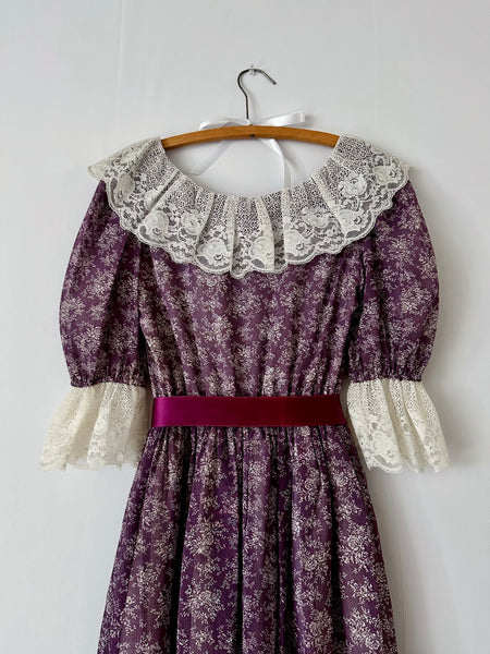 1970s Gunne Sax Purple Floral & Lace Prairie Dress