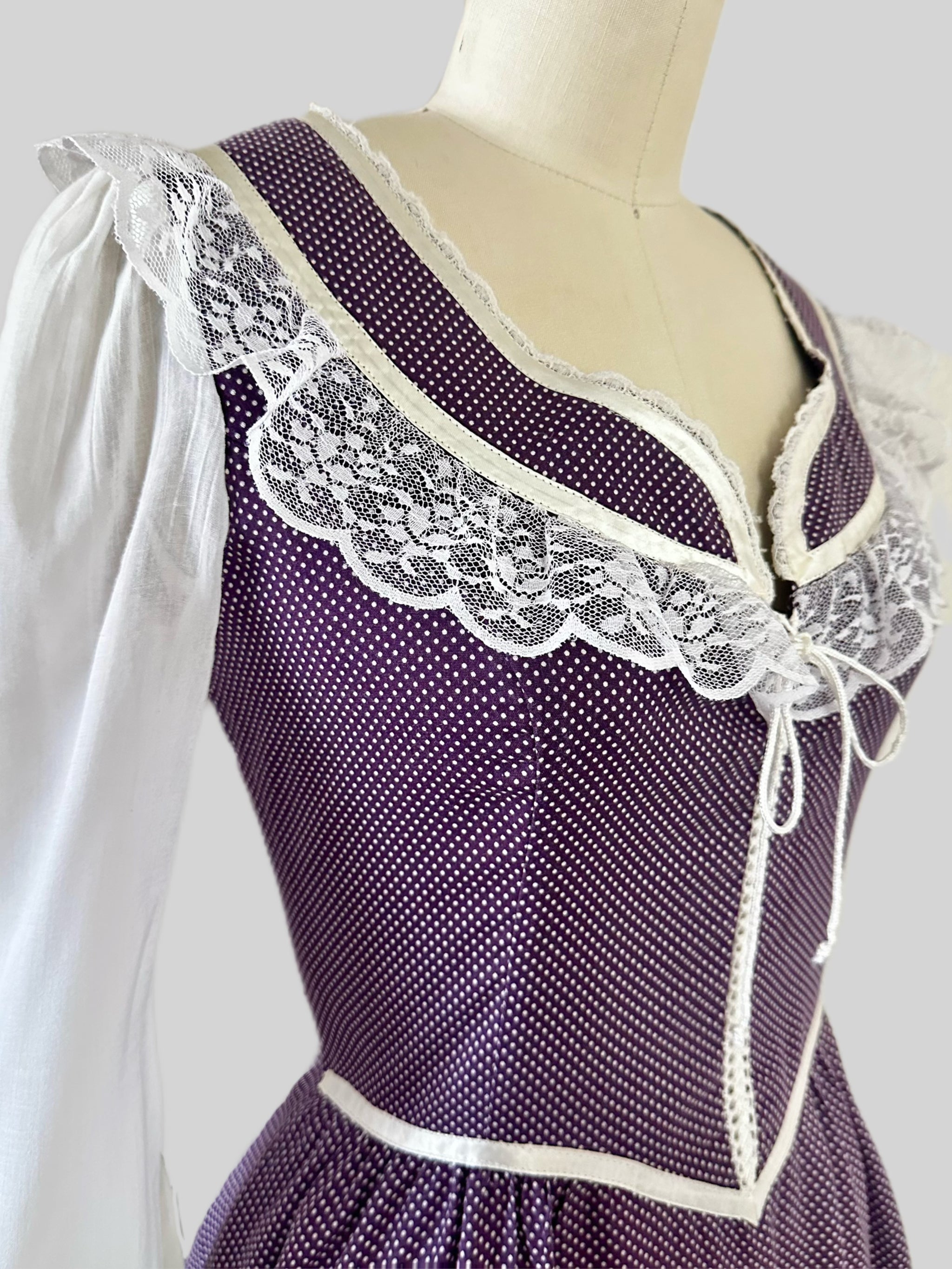 purple gunne sax dress 1970's "gunne Sax" Dress With Corset Bodice in a Dark Purple Floral Print /  Size: 25" Waist