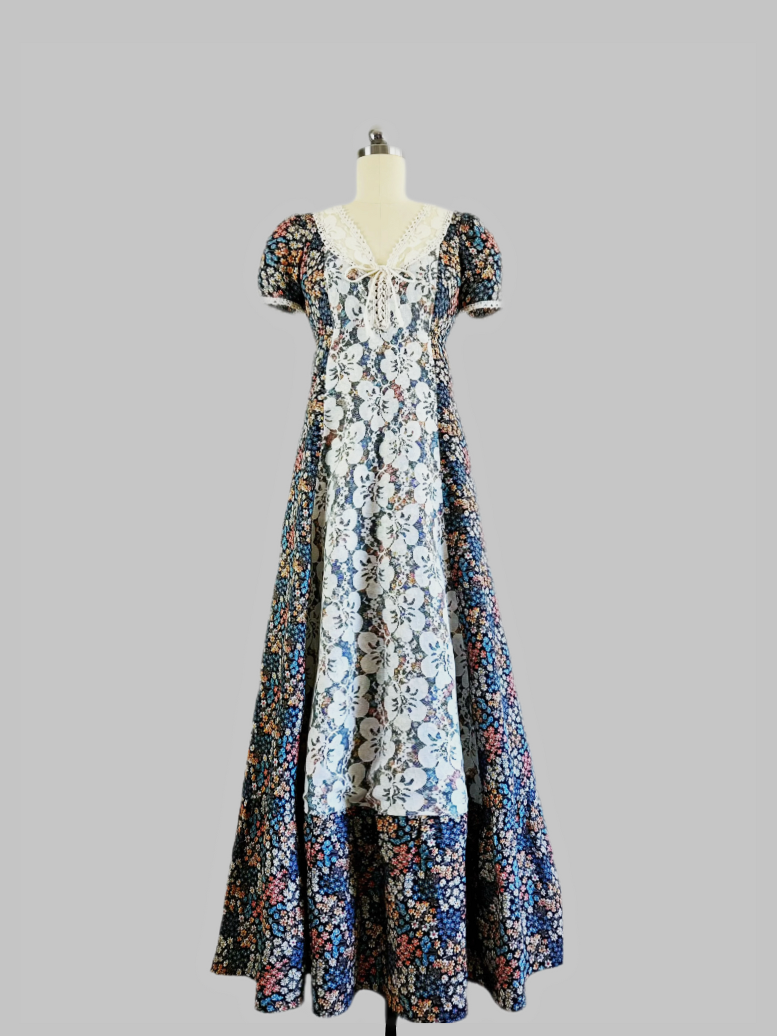 1970s Maxi - Noir Bohemain Floral