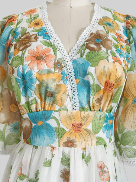 1970s Vintage Floral Prairie Maxi Dress