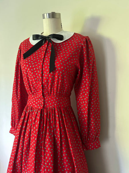 1980s Vintage Petite Lanz Red Paisley Cotton Flannel Dress
