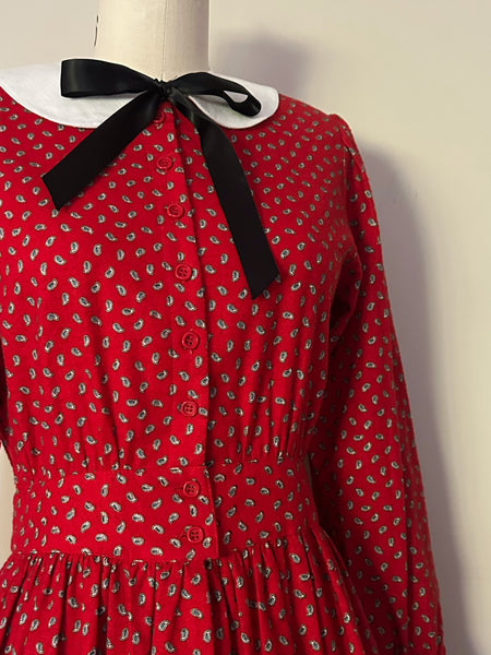 1980s Vintage Petite Lanz Red Paisley Cotton Flannel Dress