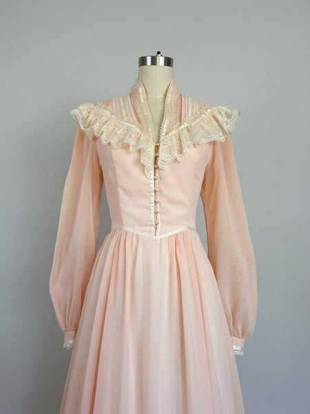 1970s Gunne Sax Romantic Renaissance Bridal Gown in Rosy Peach