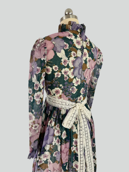Floral dress vintage back bodice 