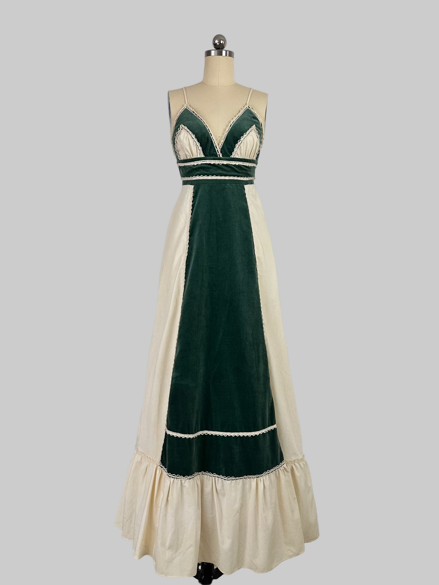 Vintage 1970s Gunne Sax Sleeveless Cotton with green velvet Panel Maxi Dress