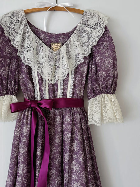 1970s Gunne Sax Purple Floral & Lace Prairie Dress