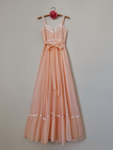 vintage 1970s Gunne Sax Maxi gown in peach color