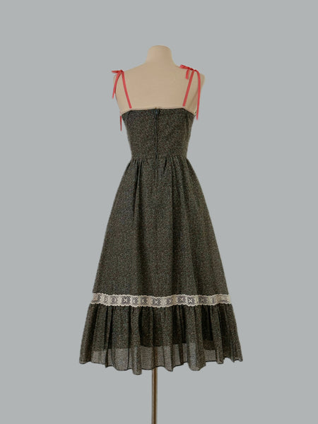 1970s Sage Floral &  Ivory Lace Sundress