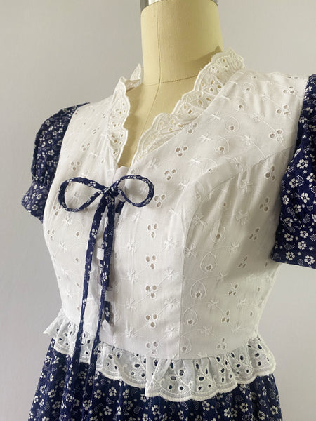 VICKY VAUGHN Vintage 1970s Red White & Blue Eyelet Floral Seersucker Maxi Dress