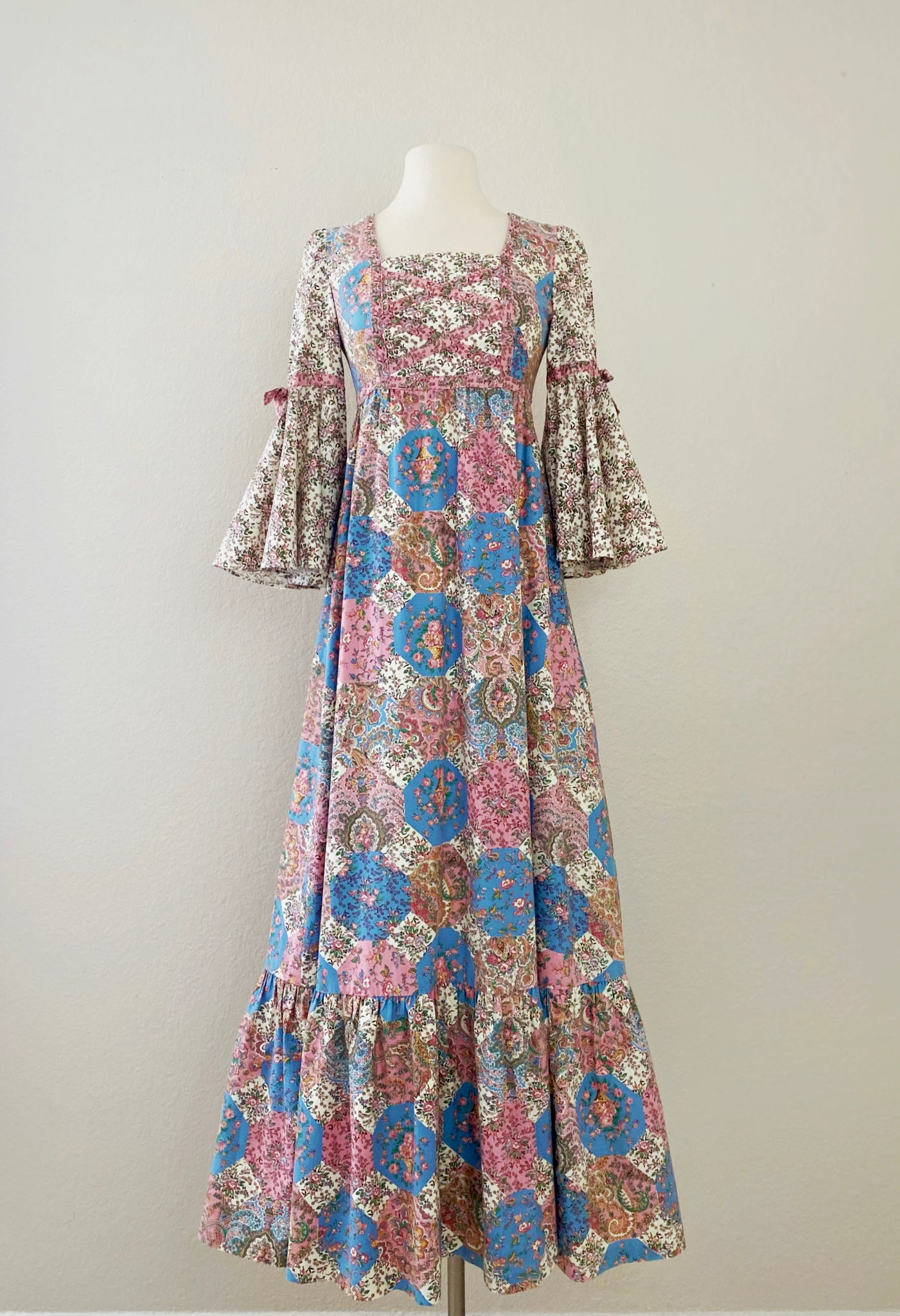 VICKY VAUGHN Vintage 1970s Patchwork Floral Cotton Maxi Dress