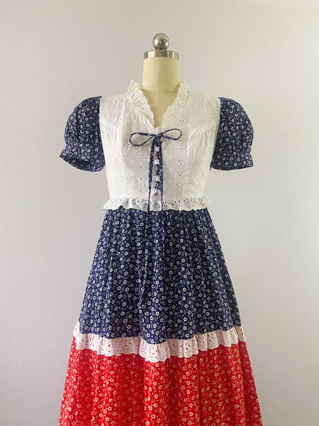 VICKY VAUGHN Vintage 1970s Red White & Blue Eyelet Floral Seersucker Maxi Dress
