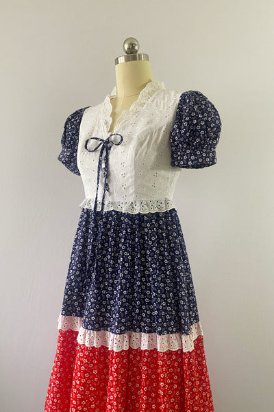 VICKY VAUGHN Vintage 1970s Red White & Blue Eyelet Floral Seersucker Maxi Dress
