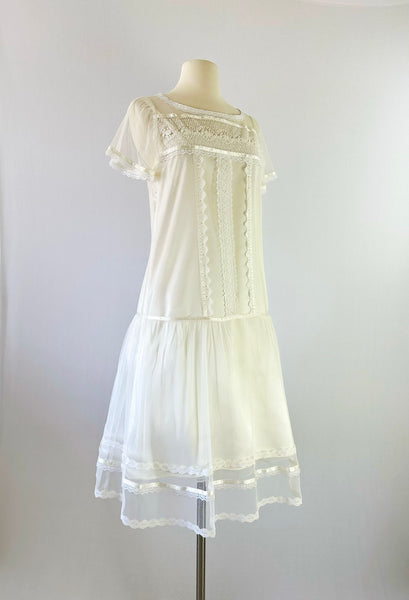 1970s GUNNE SAX Vintage Embroidered Tulle Midi Dress