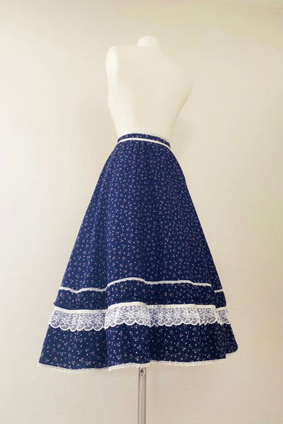 Gunne Sax Vintage 1970s Lace Trimmed Floral Cotton Skirt