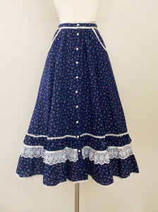 Gunne Sax Vintage 1970s Lace Trimmed Floral Cotton Skirt