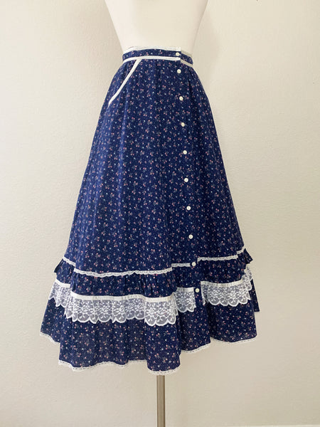 Gunne Sax Vintage 1970s Lace Trimmed Floral Cotton Skirt