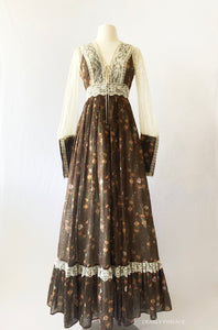 GUNNE SAX Vintage 1970s Brown Floral Lace Trimmed Dress