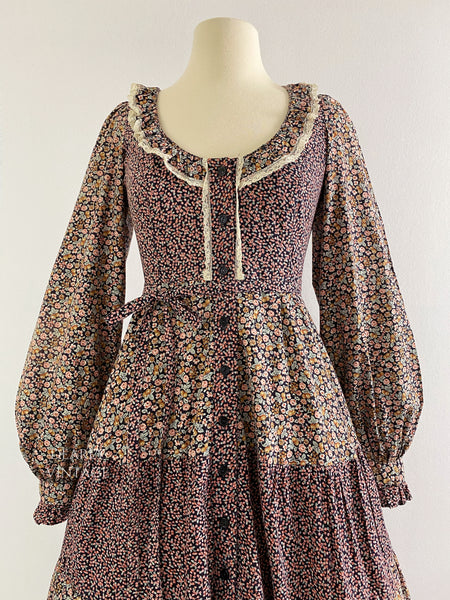 GUNNE SAX 1970s Berry Floral Print Tiered Dress