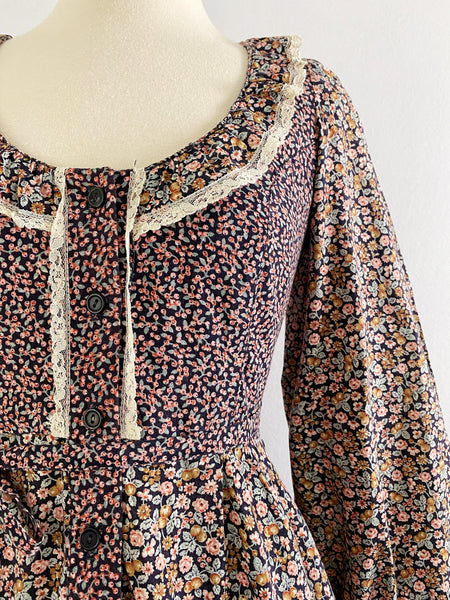 GUNNE SAX 1970s Berry Floral Print Tiered Dress