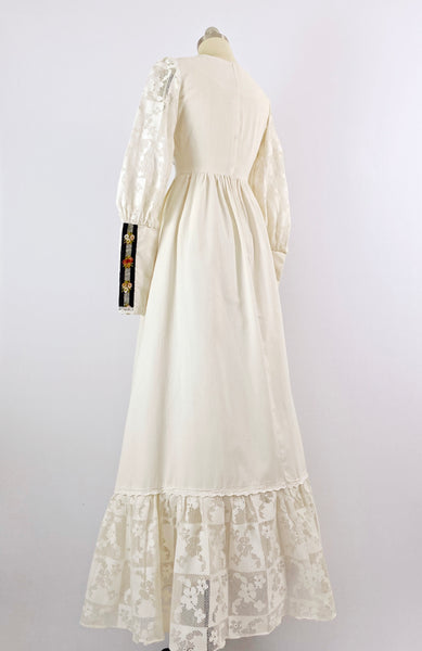 GUNNE SAX | 1970s Cream Embroidered Lace-Trimmed Maxi Dress