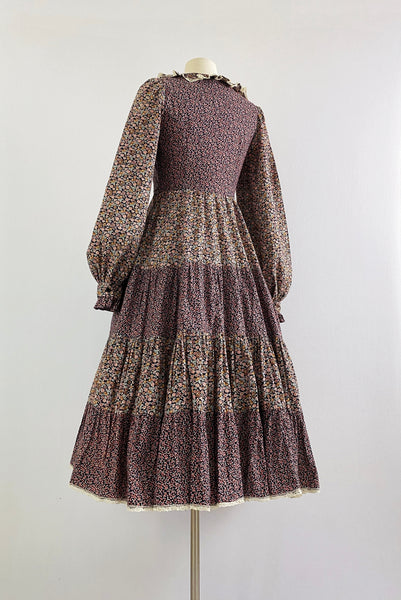 GUNNE SAX 1970s Berry Floral Print Tiered Dress